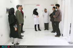 بازدید رئیس دانشگاهی آزاد قم از فعالیت های پژوهشی جهاد دانشگاهی