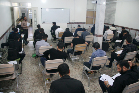 آزمون استخدامی شرکت توزیع نیروی برق در مرکز شماره یک جهاددانشگاهی قم برگزار شد