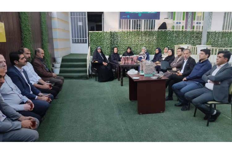 آیین تجلیل از اساتید مرکز علوم پزشکی، هنر و علوم انسانی جهاددانشگاهی قم