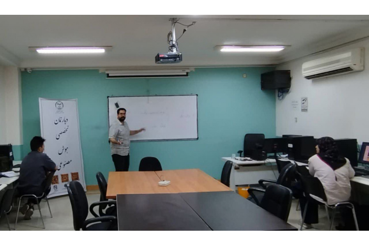 کارگاه های تخصصی هفتگی جهاددانشگاهی قم با رویکرد مهارتی برگزار می شود