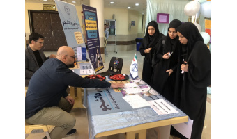 برپایی غرفه نودانشجویان در دانشگاه علوم پزشکی قم